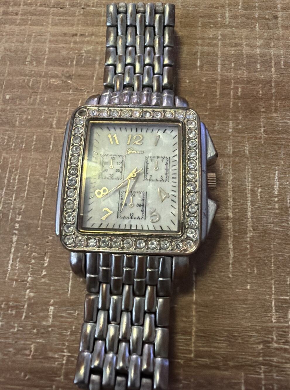 Geneva Ladies Watch Japanese Movement Gold Tone Silver Strap Needs Battery